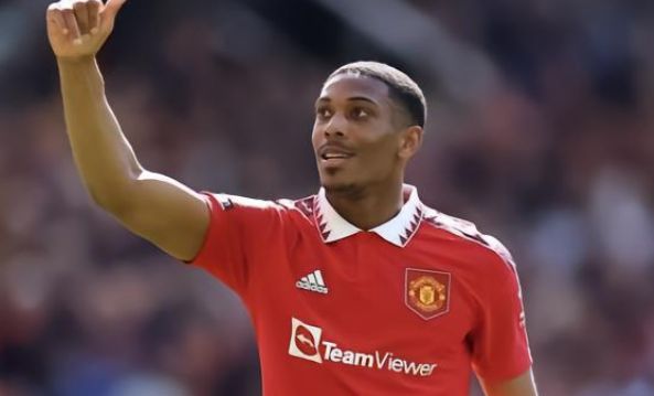 更是无数女 更是无数女